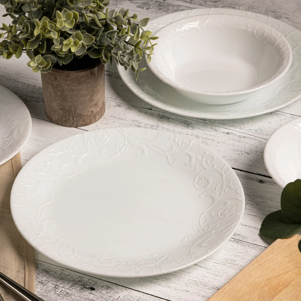 Corelle Dinnerware- Lightweight Bella Faenza 18-piece Dinnerware Set. Service for 6